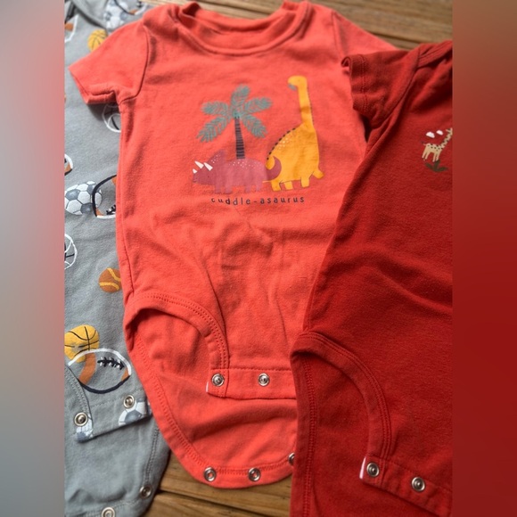 4 infant toddler baby 12M Carter's Bodysuits snap closure onesies - Picture 4 of 9